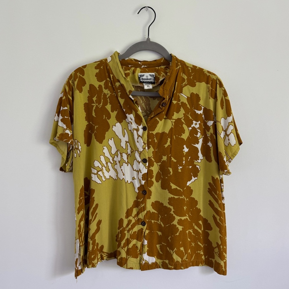 manuhealii women’s button up